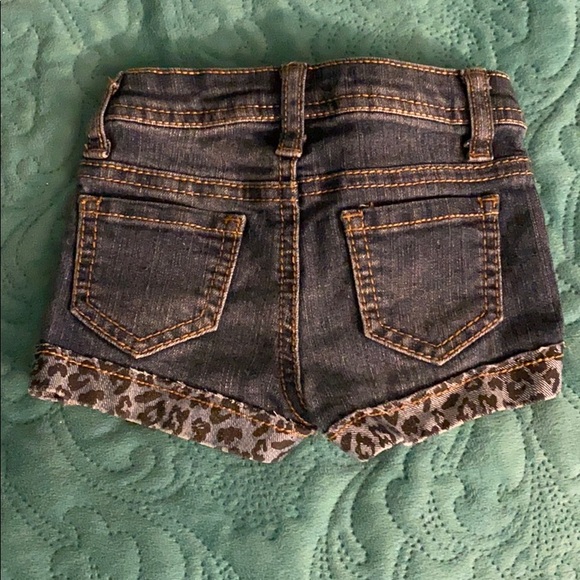 Shorts - Picture 2 of 2